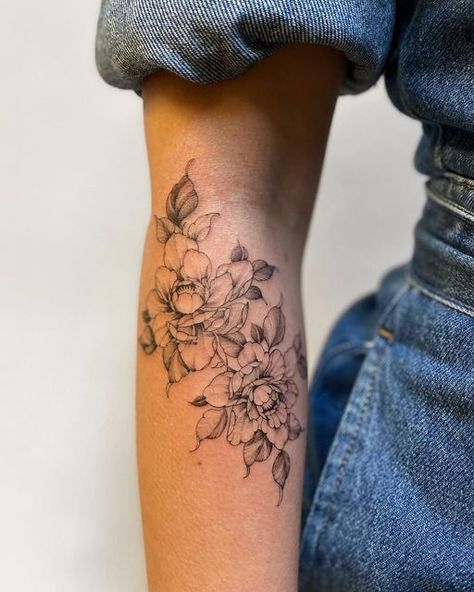 Roses On Forearm Tattoo Women, Floral Arm Piece, Fine Line Rose Tattoo Arm, Rose And Poppy Flower Tattoo, Inner Forearm Flower Tattoo, Tattoo Cover Ups For Women, Forearm Fine Line Tattoo, Upper Forearm Tattoo Women, Fine Line Forearm Tattoo Women