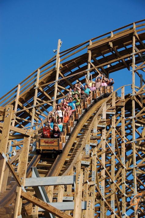 The Boardwalk Bullet is a wooden roller coaster at the Kemah Boardwalk amusement park in Kemah, Texas, United States. Kemah Texas, Kemah Boardwalk, Dark Carnival, Wooden Roller Coaster, Wood Coasters, Amusement Park, Roller Coaster, Sweet 16, Bucket List