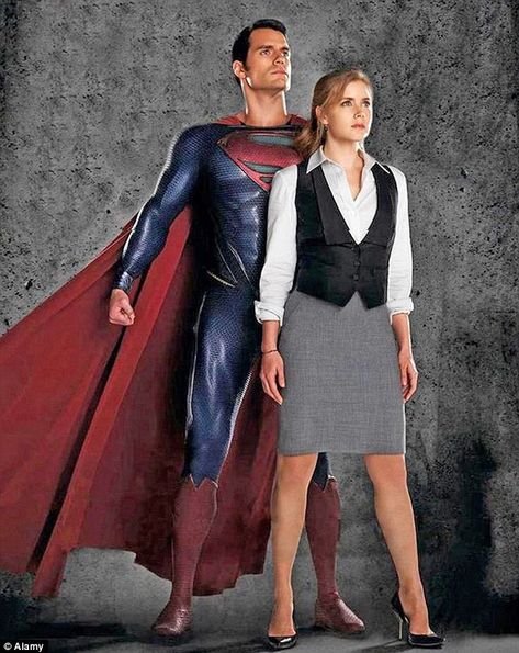 She's back! Amy Adams makes her return as Lois Lane in Batman v Superman: Dawn of Justice ... Lois Lane Costume, Superman And Lois, Superman Suit, Superman Henry Cavill, Superman And Lois Lane, Superman Movies, Superman Family, Superman Man Of Steel, Superman Lois