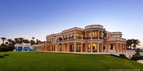 One of most expensive homes in the US going up for auction (Photos) - South Florida Business Journal Rich Houses, Luxurious Mansions, Coastal Luxury, Florida Mansion, Architecture Styles, Dream Mansion, Mega Mansions, Expensive Houses, House Architecture