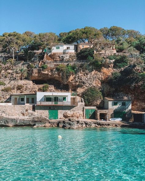 seeladanse 🌿 on Instagram: “Mallorca vibes 💙 how has visited the island?  . 〰️ image by @lienverwimp via @mymallorcaisland  . . . . #mallorca #mallorcaisland…” Palma Majorca Spain, Italy Summer Aesthetic, Mallorca Island, Ibiza Spain, Italy Summer, Summer Living, Italy Aesthetic, Majorca, European Summer