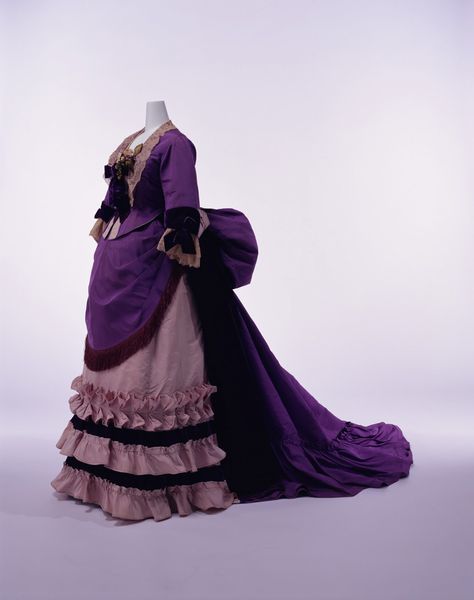 Charles Frederick Worth, Reception dress c. 1874...the dark purple of the dress is extravagant!! Charles Frederick Worth, 1870s Fashion, Bustle Dress, Afternoon Dress, 19th Century Fashion, Victorian Clothing, Costume Institute, Retro Mode, Vintage Gowns