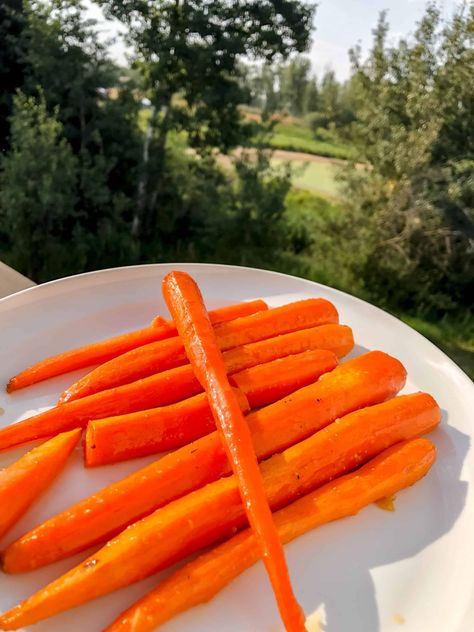 Honey Garlic Glazed Carrots - Traeger Smoked Honey Garlic Glazed Carrots, Smoked Carrots, Carrot Calories, Honey Garlic Glaze, Carrots With Honey, Honey Garlic Sauce, Lunch Box Snacks, Glazed Carrots, Pellet Grill