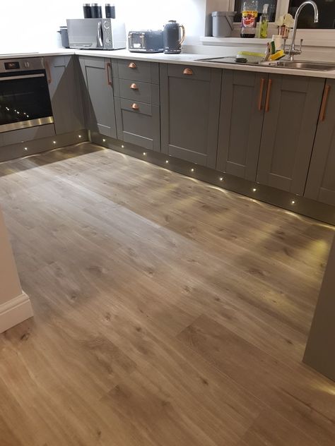 Howdens Fairford Slate Grey #howdens #greykitchen Howdens Kitchen, Howdens Kitchens, Traditional Kitchen Design, Grey Kitchen, Slate Grey, Traditional Kitchen, Hardwood Floors, Kitchen Design, Flooring