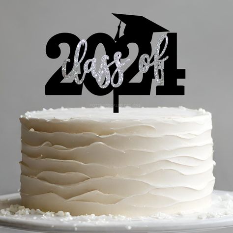 Class of 2024 graduation cake topper in black and silver glitter on a white ruffle frosted cake Graduate Cake Topper, High School Graduation Cakes, Graduation Cake Designs, Graduation Cake Topper, Graduation Party Cake, Kids Going To School, Graduation Party Diy, Graduation Cake Toppers, Grad Party Decorations