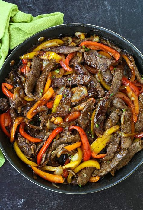 This delicious Pepper Steak is a family favorite meal! Our boys love this steak dinner served over rice! Ways To Use Steak, Ideas For Steak, Chuck Tender Steak, Beef Peppers And Onions, Pepper Steak And Rice, Chuck Tender, Steak Skillet, Steak Peppers, Easy Steak Fajitas