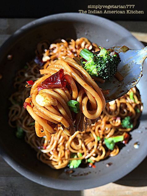 Kung Pao Spaghetti Hot Spicy Noodles is the perfect recipe that is easy, simple and oh-so delicious. It is made using Spaghetti with Asian flavors of spicy kung pao. A perfect Vegetarian Chinese Take Out can now be enjoyed at home. #vegetarianasianrecipes #kungpao #copycatCPKspaghetti #spicynoodles #spicyspaghetti #chinesetakeoutrecipes Kung Pao Spaghetti Recipe, Hot Spicy Noodles, Kung Pao Spaghetti, Asian Spaghetti, Spicy Noodles Recipe, Spicy Spaghetti, Asian Vegetarian Recipes, Vegetarian Spaghetti, California Pizza Kitchen