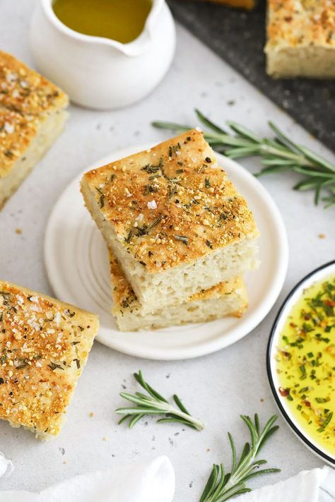 Get started making gluten-free bread with our easy Gluten Free Focaccia recipe! This rosemary focaccia is made entirely gluten free and vegan! It's easier than you think and has the perfect crispy crust and tender, light center. Yum! Serve it as a gluten-free appetizer with seasoned oil, or use it as a side dish for pasta, salad, soup, and more. Get this gluten-free focaccia recipe and more gluten-free side dishes to try at One Lovely Life Gluten Free Focaccia Bread Recipe, Gluten Free Italian Bread, Gluten Free Bread Recipe Easy, Gluten Free Focaccia, Rosemary Focaccia, Gluten Free Italian, Pasta Side Dishes, Focaccia Recipe, Gluten Free Sides Dishes