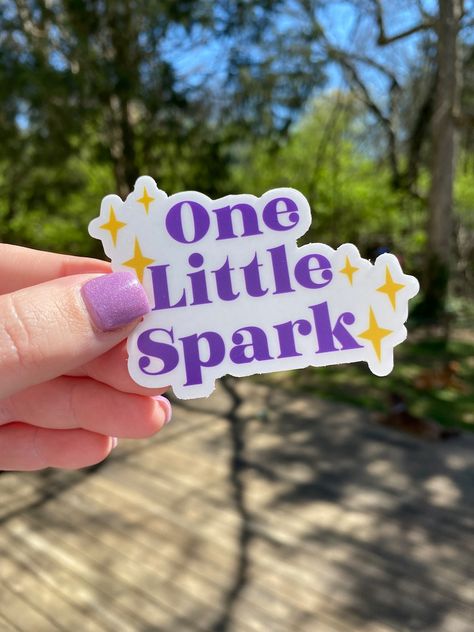 Vintage Disney Aesthetic, Disney Figment, Figment Disney, 9th Birthday Parties, Disney Sticker, Disney Birthday, Hydroflask Stickers, Disney Aesthetic, Beautiful Stickers