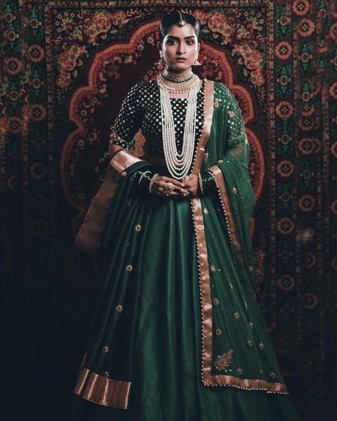 3,873 Likes, 25 Comments - Debaparna Paul Chowdhury (@debaparna_paul_chowdhury) on Instagram: “Elegance is the only beauty that never fades.... Project : @mookherjeearindam  Make up & hair :…” Peacock Green Lehenga, Matching Lehenga, Embroidery Lehenga, Green Lehenga Choli, Net Lehenga Choli, Mumbai Wedding, Color Peacock, Party Wear Lehenga Choli, Wedding Dress Outfit