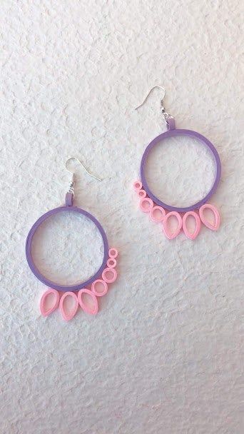 Quilling Accessories, Quilling Ideas Earrings, Quilling Paper Earrings, Diy Paper Earrings, Quilling Jewelry Ideas, Paper Earrings How To Make, Simple Quilling Earrings, Diy Quilling Earrings, Paper Quilling Jewelry Earrings