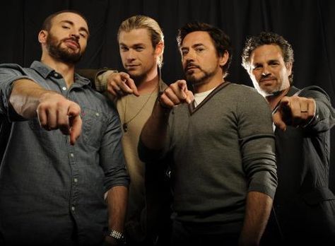 Hot Sexy Men, Gods Avengers Chris Evans Chris Hemsworth Robert Downey Jr Christopher Hemsworth, Snowwhite And The Huntsman, Robert Downey Jr., John Snow, Funny Image, Writing Motivation, Bd Comics, Mark Ruffalo, Liam Hemsworth