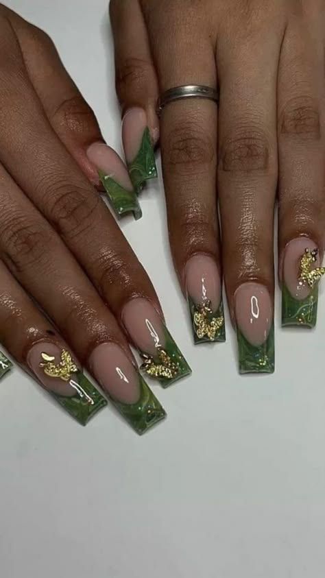 Nail Colors For The Beach, Nail Ideas For Summer, Best Nail Colors, Rose Gold Nails Design, Nails Butterfly, Jade Nails, Bridal Nails Designs, Gold Acrylic Nails, Green Acrylic Nails