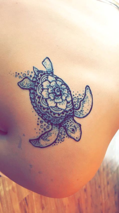 Henna Tattoo Turtle, Animal Henna Designs, Tattoo Designs Turtle, Tattoos Turtle, Turtle Henna, Tattoo Turtle, Tattoos Henna, Cute Henna Tattoos, Jagua Henna