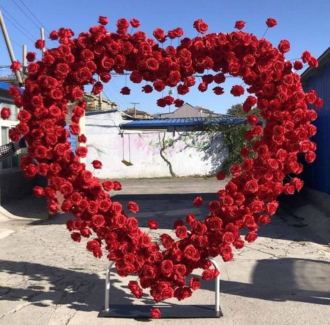 Quantity: 1 Heart-shaped Red Roses Arch, 1 Heart-shaped Stand Size: 6.5Ft Weight: 100lb Material: Bottom Layer-Fabric Backdrop, TopLayer-Silk Flowers Animation Effect: 5D Please Note : Frame is included. Both Roses and Stand comes with storage bag.   SHIPPING Production Time: 5-7 days. We then ship it out and that takes 5-8 days. Flowers Animation, Arch Flowers Wedding, Heart Arch, Eiffel Tower Centerpiece, Red Rose Arrangements, Metal Wedding Arch, Red Rose Wedding, Wedding Arch Flowers, Heart Shaped Frame