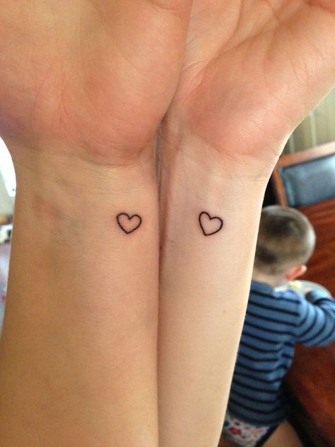 Mother Daughter Tattoo, Mom Daughter Tattoos, Cute Matching Tattoos, Daughter Tattoo, Heart Tattoos, Petite Tattoos, Mother Tattoos, Bff Tattoos, Friendship Tattoos