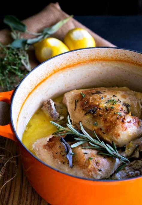 Roast Chicken in Milk - retro dinner recipe! Chicken In Milk, Cooking Beets In Oven, Easy Roast Chicken, Buttermilk Chicken, Dutch Oven Cooking, Roast Chicken Recipes, Braised Chicken, Breakfast Dinner, Recipe Videos