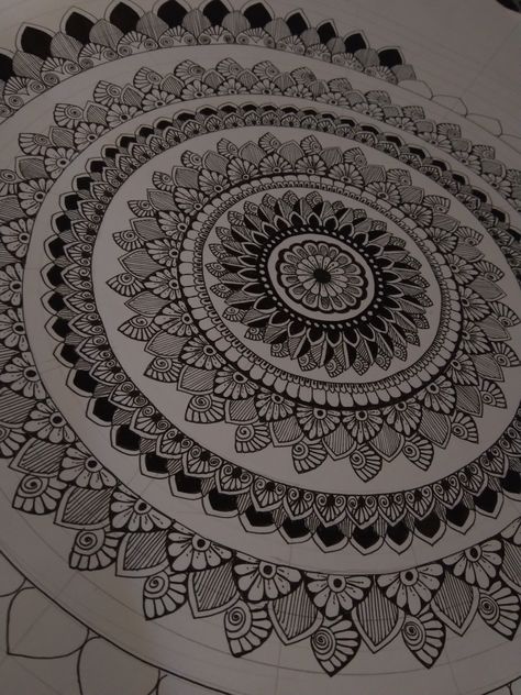 Big Mandala Drawing, Big Mandala Art, Mandala Work, Mandala Artwork, Cute Couple Drawings, Big Design, Mandala Design Art, Mandala Painting, Mandala Drawing