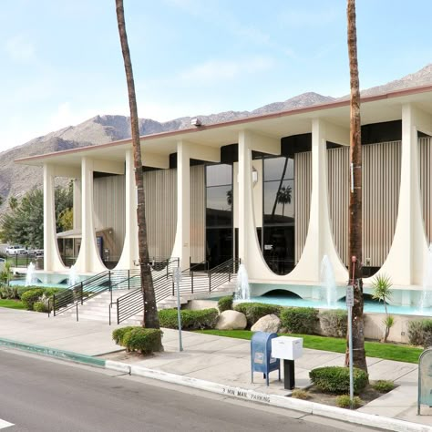 Column Design Exterior, William Krisel, Modernism Week Palm Springs, Retro Architecture, Modern Column, Exterior Columns, Architectural Columns, Modernist House, Modernist Architects