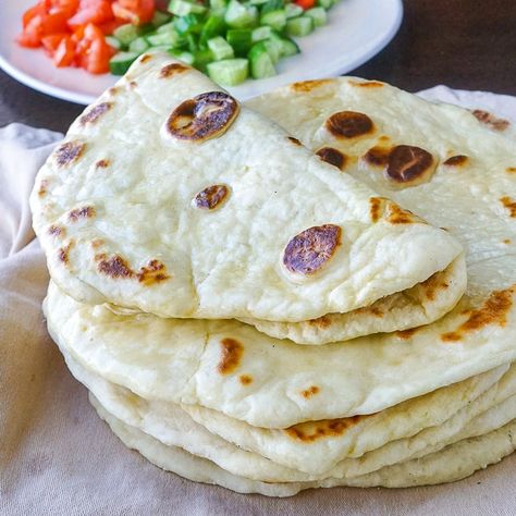 Flat Bread With Yoghurt, Easy Flatbread Recipes Greek Yogurt, Two Ingredient Flat Bread, Two Ingredient Flatbread Recipe, Flatbread Yogurt And Flour, Greek Yogurt Flat Bread, 2 Ingredient Flat Bread Recipe, Bread Recipes With Yogurt, Simple Flat Bread Recipe