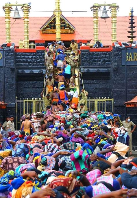 Culminating the first leg of the two-month-long annual Sabarimala pilgrimage season, Mandala Puja will be held at the Lord Ayyappa temple at Sabarimala on Friday noon. The puja will come after adorning the presiding deity with sacred golden attire Thanka Anki. Sabarimala Temple Photography, Shabari Malai Ayyappa, Sabarimala Temple Images, Sabarimala Temple Hd, Shivaji Photo, Ayyapa Swamy, Ayyappa Photos, Sabarimala Images, Alcohol Snapchat Party