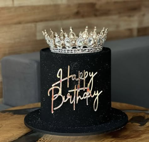 Black Cake With Crown, Black Birthday Cake Ideas, Birthday Cake With Crown, Crown Birthday Cake, Black 18th Birthday Cake, Queen Cake Ideas, Cake Black And Gold, Bolo Black, Black Glitter Cake