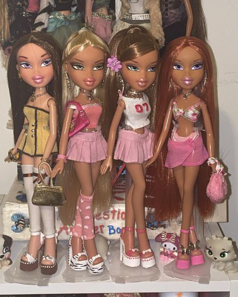 Bratz Doll Halloween Costume, Bratz Doll Outfits, Brat Doll, Bratz Girls, Bratz Inspired Outfits, Doll Aesthetic, Diy Clothes Design, Beige Blonde, 2000s Fashion Outfits