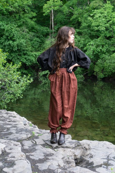 Casual Dnd Outfits, Casual Elf Outfit, Cottagecore Elf Outfit, Fantasy Inspired Outfits Casual, Fem Goblincore Outfits, Winter Goblincore Outfits, Transfemme Fashion, Easy Goblincore Outfit, Wilderness Outfit