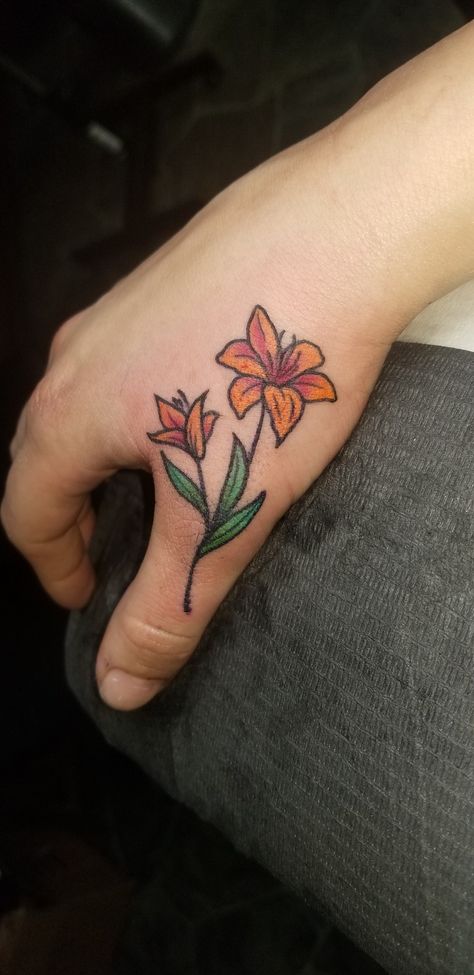 Lily Tattoo American Traditional, Orange Day Lily Tattoo, American Traditional Lily Tattoo, Lily Traditional Tattoo, Orange Lily Tattoo, Traditional Lily Tattoo, Day Lily Tattoo, Tigerlily Tattoo, Lily Tattoo Designs