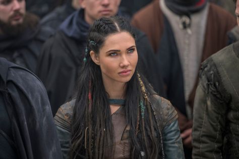 Quiz: How Well Do You Know ‘The Outpost’? | Tell-Tale TV The Outpost Talon, Hawke Da2, Imogen Waterhouse, Jessica Green, The Outpost, Art Academia, Fan Fiction Stories, Promotional Photos, The Last Kingdom