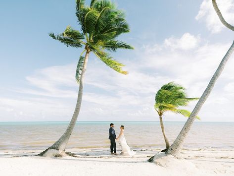 Florida Keys Elopement, Islamorada Wedding, Elopement Photoshoot, Florida Keys Wedding, Water Wedding, Elopement Packages, Keys Wedding, Posing Inspiration, The Florida Keys