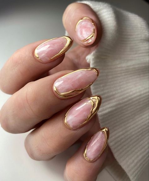 Nail Extension Marble Designs, Pink And Gold Chrome Nails, Marble With Gold Nails, Nude With Chrome Nails, Chrome Line Nails, Chrome Marble Nails, Marble Chrome Nails, Simple Chrome Nails, Gold Chrome Nails Designs