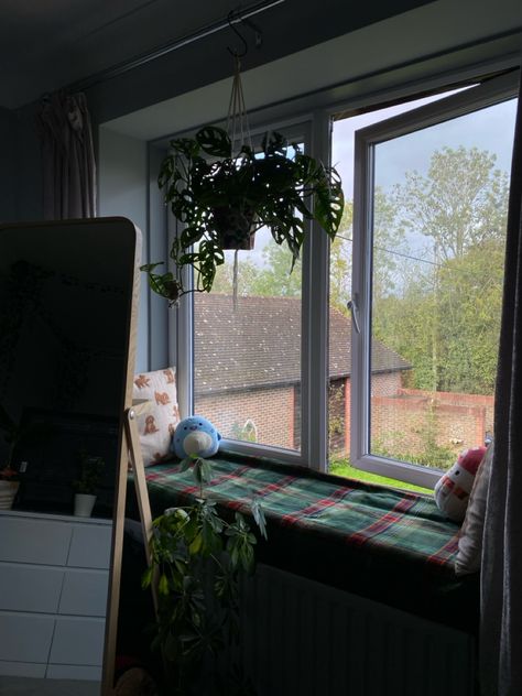 Cute and cosy window seat #aesthetic #cosy #cute #comfy Room Ideas With Window Seats, Window Sill Sitting Area, Window Seat Bedroom Aesthetic, Small Window Seat Ideas Bedroom, Window Nook Aesthetic, Small Window Room Decor, Windowseat Aesthetic, Window Seat Ideas Bedroom, Windowsill Seat