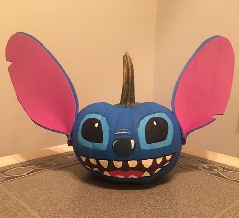 Lilo and Stitch Halloween pumpkin painted Painting Ideas Stitch, Stitch Pumpkin Painting, Pumpkin Stitch, Painting Stitch, Disney Pumpkin Painting, Stitch Pumpkin, Pumpkin Decorating Diy, Personalized Gifts For Friends, Arrow Photography