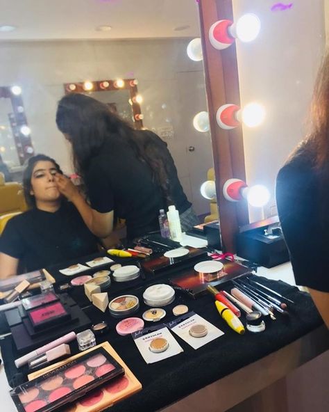 Student Makeup work at Jawed Habib Academy Noida... Makeup Artist Office, Makeup Artist Working, Student Makeup, Fresh Makeup Look, Makeup Bar, Home Hair Salons, Makeup Prices, Live Screen, Studio Makeup