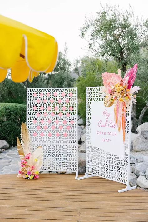 A Retro-Inspired Fall Wedding in Palm Springs 50s Palm Springs Aesthetic, Colorful Palm Springs Wedding, Palm Springs Inspired Wedding, Retro Palm Springs Party, Palm Springs Party Decor, Palm Springs Wedding Decor, Palm Spring Wedding, Funky Color Palette, Desert Backdrop