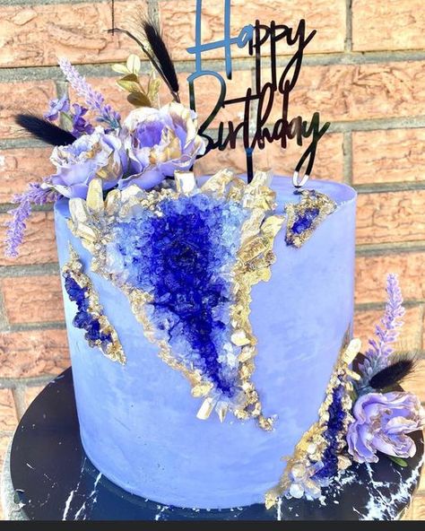 Amethyst Cake, Crystal Cakes, Geode Cakes, Gem Cake, Nice Cakes, Purple Cakes Birthday, Geode Cake, Crystal Cake, Heart Cakes