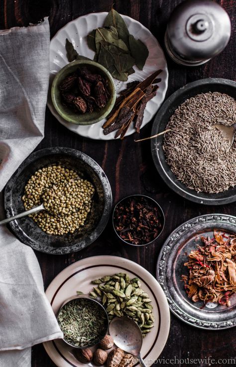 How to make your own Garam Masala Punjabi Garam Masala Recipe, Homemade Garam Masala, Spices Photography, Masala Recipe, Spices And Herbs, Spice Recipes, Indian Spices, Chinese Restaurant, Spice Mixes