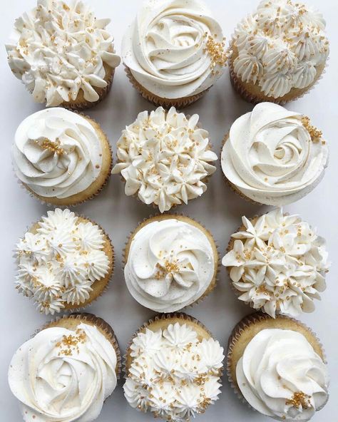 Christmas Wedding Cake And Cupcakes, White And Gold Cupcake Ideas, White And Gold Christmas Party Decor, White And Gold First Birthday, Engagement Party Ideas White And Gold, Bridal Shower Ideas White And Gold, White Cupcakes With Gold Sprinkles, White Food For Party, White Cupcake Designs