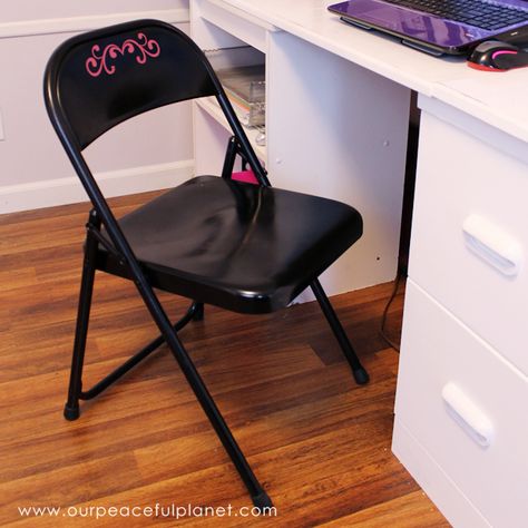 Quick Folding Chair Makeover Folding Chair Makeover, Metal Folding Chairs, Chair Makeover, Be Beautiful, Folding Chair, Reading, Furniture, Home Decor, Home Décor