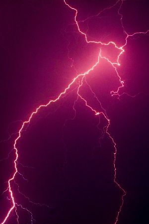 Black Dark Background, Lightning Pictures, Lighting Storm, Ball Lightning, Crystal Dice, Storm Pictures, Lightning Photos, Lightning Storms, Lighting Storms