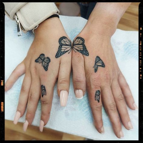 Friends Tattoos, Tattoos 2023, Bestie Tattoos, Thumb Tattoos, Butterfly Hand Tattoo, Matching Best Friend Tattoos, Favorite Tattoos, Hand And Finger Tattoos, Tattoos Inspiration