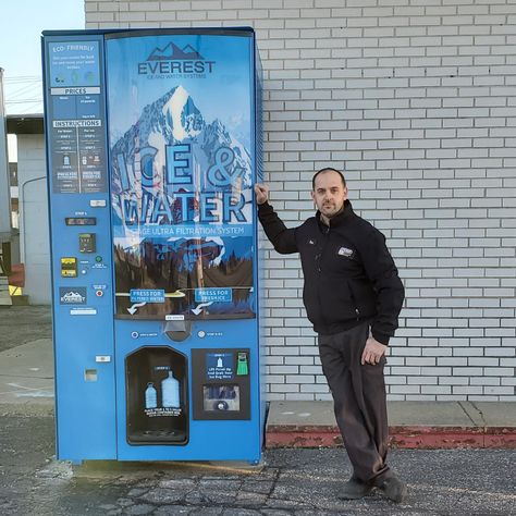 Check out Argon K.'s new ice and water vending machine from Illinois! We love how the placement turned out👍If you're in the Illinois area check it out! #everesticeandwater #business #motivation #entrepreneur #smallbusiness #startup #icevending #vending #passiveincome #investment #businesstips Water Vending Machine, Ice Vending Machine, Own Business Ideas, Ice Machine, Vending Machine, Water Systems, Business Motivation, Business Ideas, Business Tips