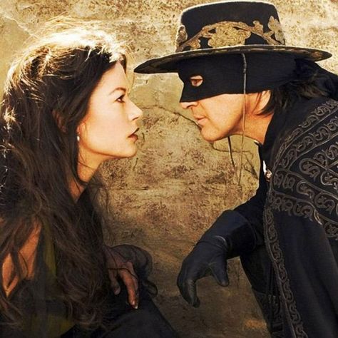 Legend Of Zorro, Zorro Movie, Bella Y Edward, Mask Of Zorro, The Legend Of Zorro, The Mask Of Zorro, Best Action Movies, Zeta Jones, Lara Jean