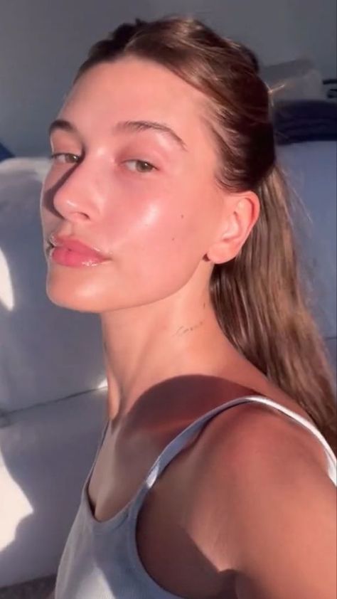 Hailey Bieber's skincare routine for super glowy complexion|Vogue ☁︎ Products Hailey Bieber use+link Clear Skin Inspiration Skincare, Hailey Beiber Clear Skin, Hailey Bieber Skin Aesthetic, Haily Biber Skin, Dewy Skin Aesthetic, Haily Biber Skin Care, Hailey Bieber Glowing Skin, Hailey Beiber Skincare, Clear Skin Aethstetic Skin Care