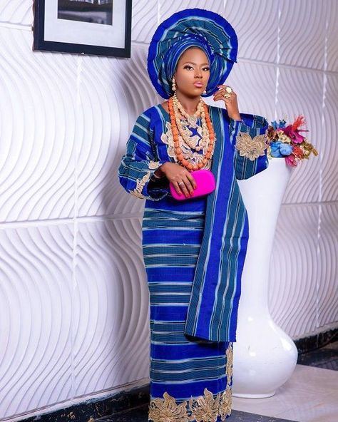 Yoruba bride Nigerian Traditional Attire, Northern Kente, Latest Asoebi Styles, Yoruba Bride, Nigerian Culture, African Weddings, African Wedding Attire, Kente Dress, African Traditional Wedding