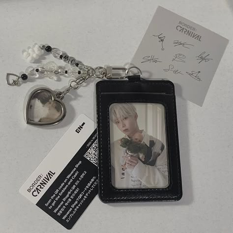 Kpop Pc Keychain, Photocard Keychain, Pc Holder, Kpop Diy, Mini Binder, Cat Icon, Kpop Merch, Kpop Aesthetic, Diy Beads