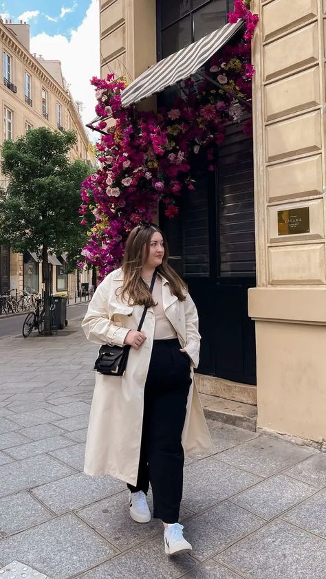 Plus Size Paris Outfit Inspo Paris Outfits Spring, Plus Size Airport Outfit, Travel Outfit Plus Size, Paris Spring Fashion, Paris Outfit Ideas, Plus Size Winter Outfits, Big Women Fashion, Plus Size Fall Outfit, Classic Style Outfits