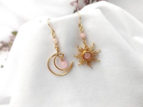 Sun And Moon Earrings, Earrings Wire, Wire Wrapping Crystals, Moon Earrings, Sun And Moon, Earrings Dangle, Wire Wrap, Crystal Earrings, No Se