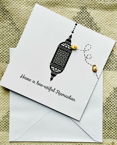 Ramadan Card Ideas, Eid Cards Handmade Ideas, Ramadan Mubarak Cards, Card Crafts For Kids, Eid Decoration Ideas, Paper Card Ideas, Diy Eid Cards, Ramadan Greeting Card, Stitch Collage